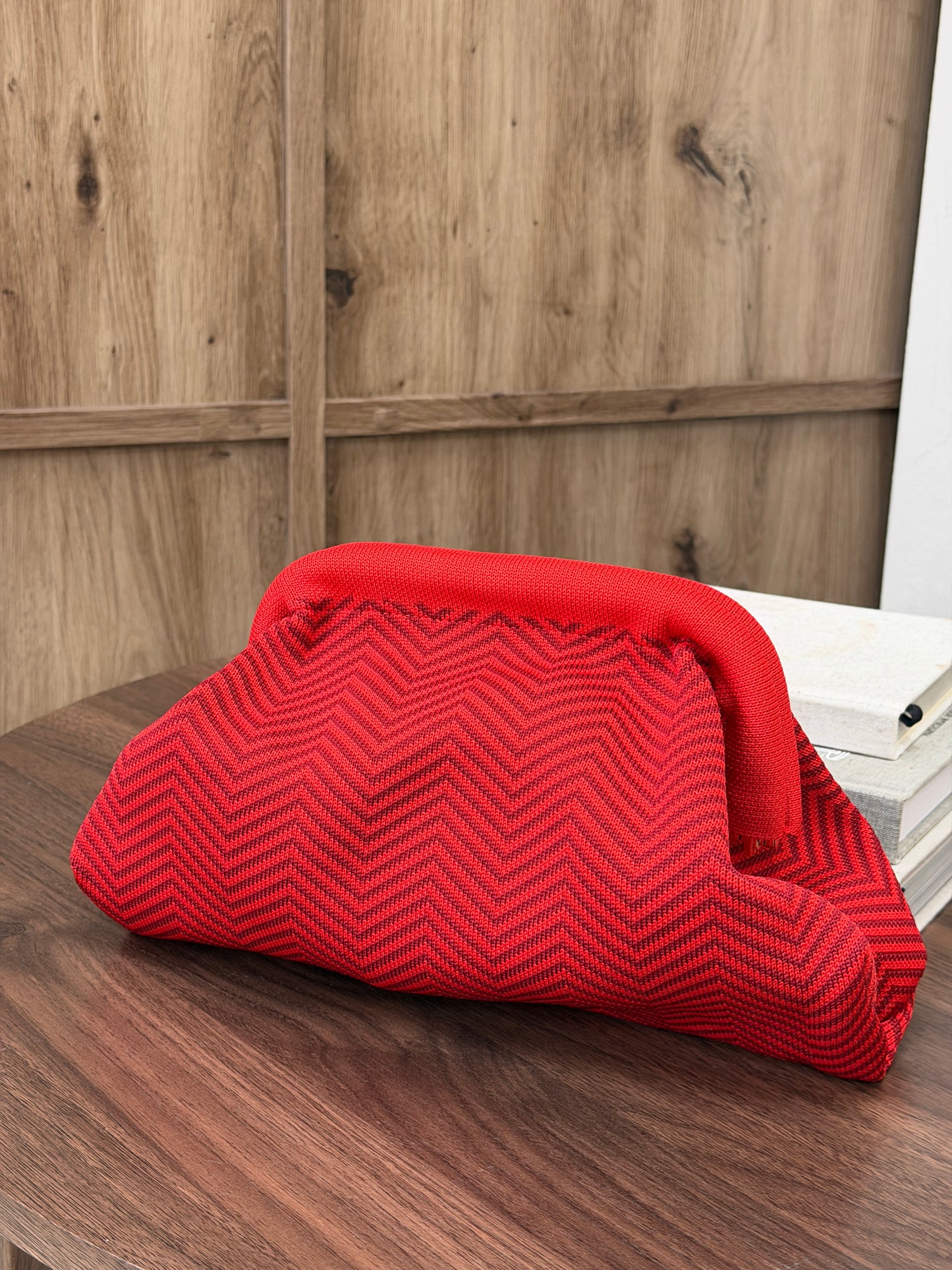Rosa clutch