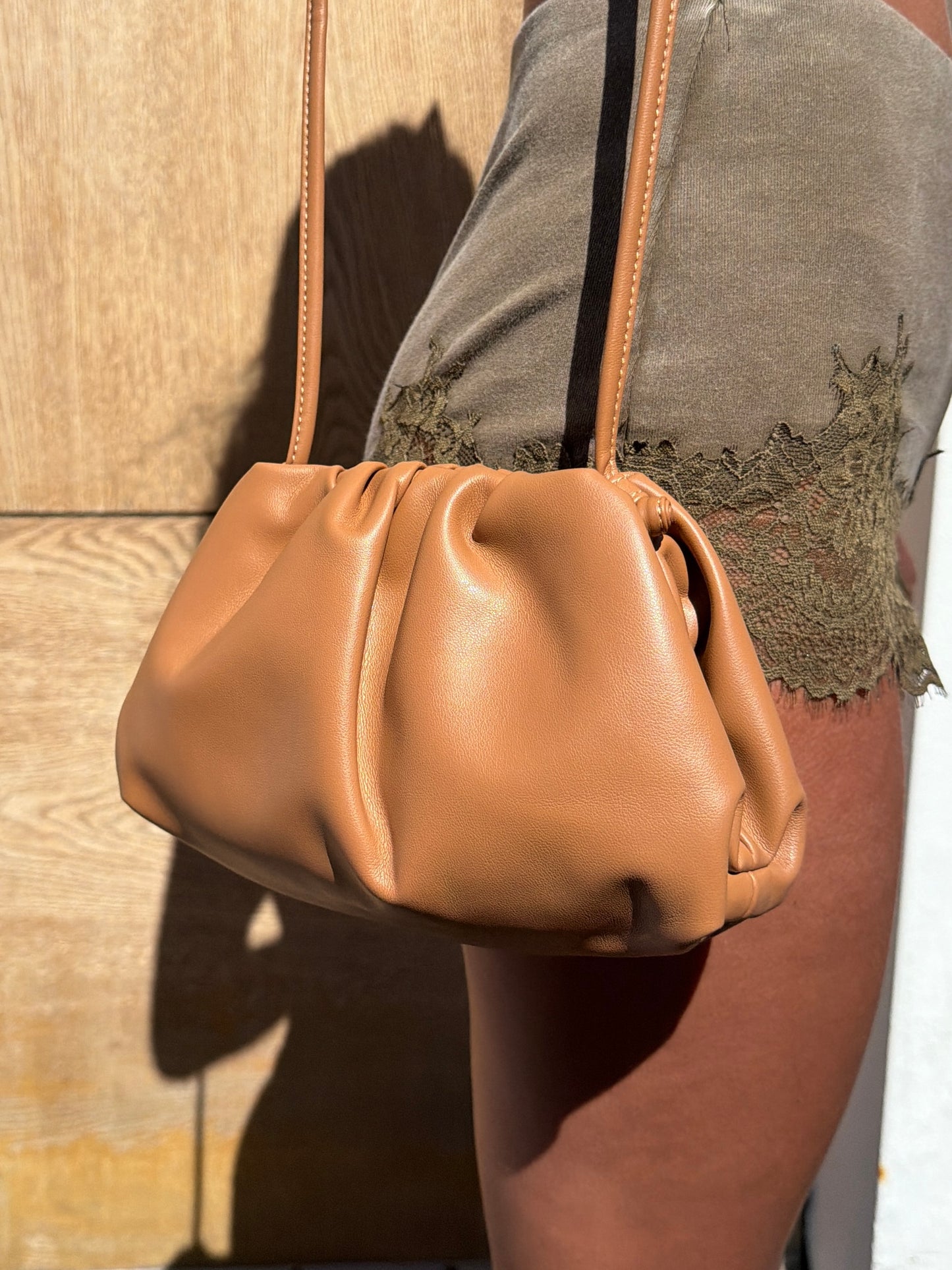 Macy cross body bag - tan